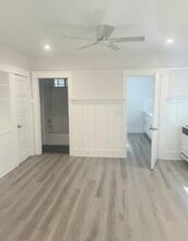 Building Photo - 1310 W 22nd St