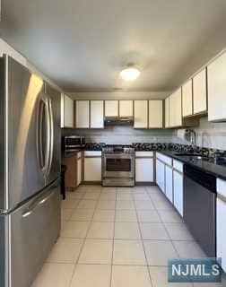 Building Photo - 271 Hamilton Pl