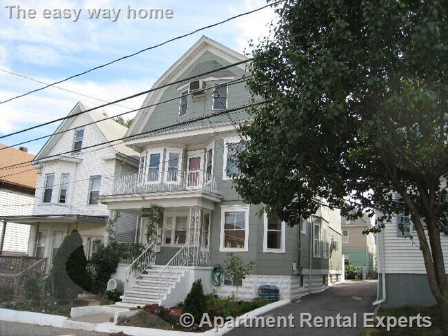 Foto del edificio - 10 Evergreen Ave