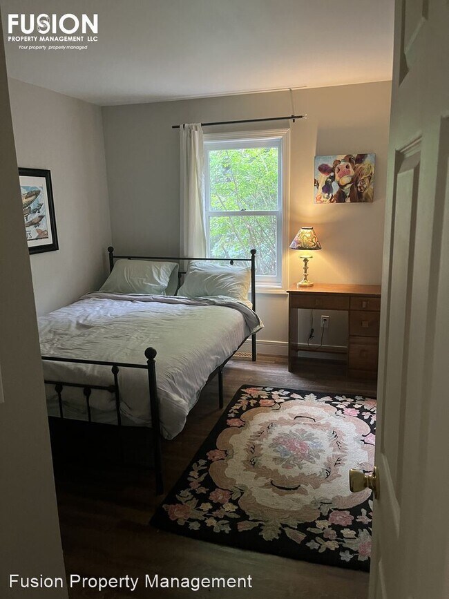Building Photo - 4 br, 3 bath House - 8 Pine Grove Terrace