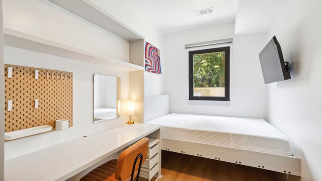 Foto del edificio - 1710 N Robertson St