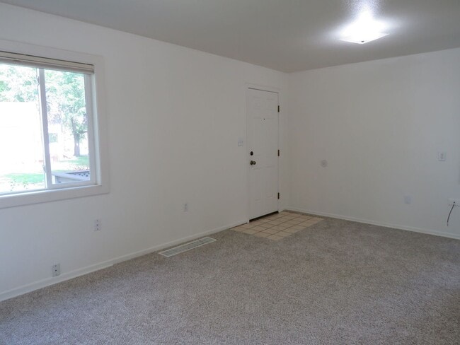 Foto del edificio - Cute and Charming 2 Bed/ 1 Bath Stand Alone Condo!