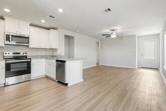 Building Photo - 10706 Gossypium Ct