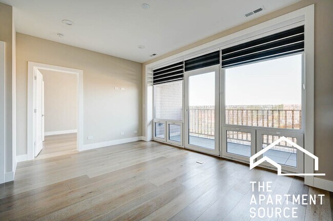 Foto del edificio - 2342 W Adams St