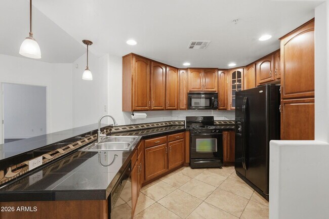 Foto del edificio - 5450 E Deer Valley Dr