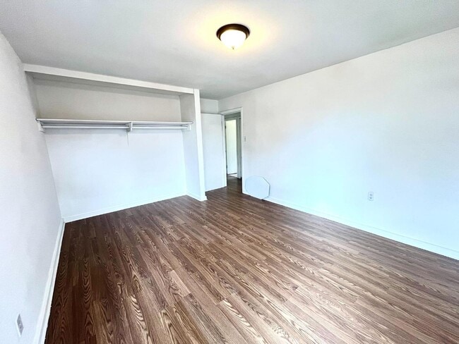 Foto del edificio - 4315 Spring Oak Dr