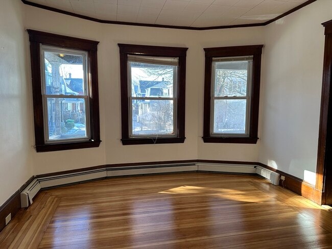 Building Photo - 58 Bower St