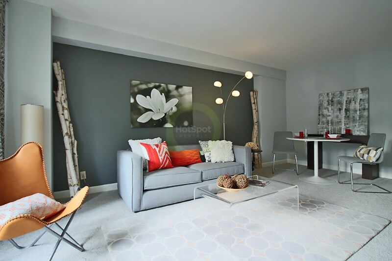 Foto principal - 1365 N Astor St