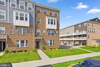 Building Photo - 10552 Neil Armstrong Way