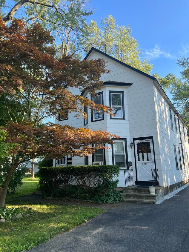 2302 Plum St Unit 3, Schenectady, NY 12309 Apartments in Schenectady