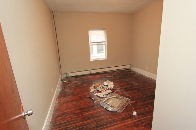 Building Photo - 74 New Alexander St