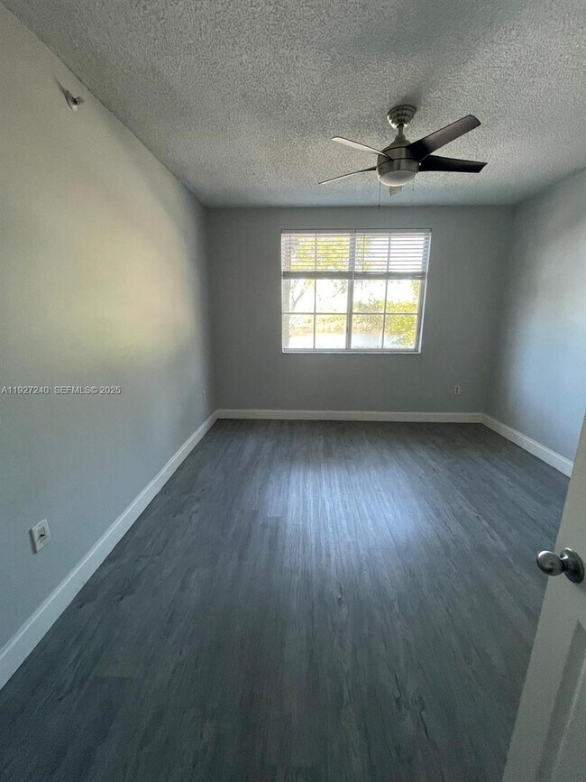 Foto del edificio - 1541 S Ocean Blvd