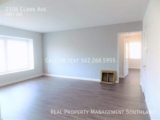 Building Photo - Charming 2BD + 1 Bath House in desirable L...