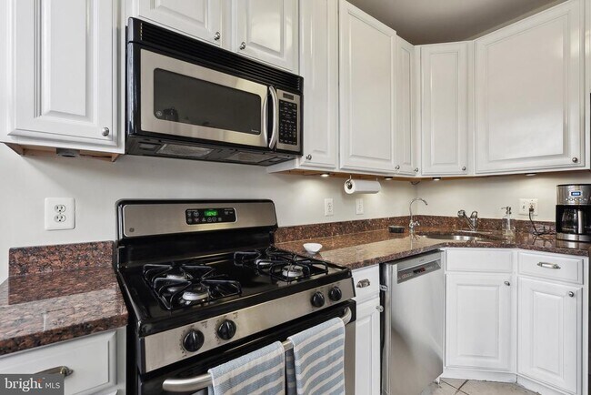 Foto del edificio - 1619 Marion St NW
