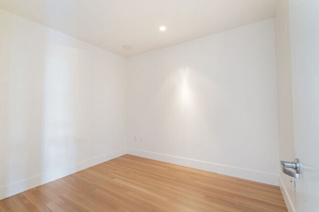 Foto del edificio - 937 NW Glisan St