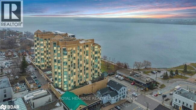 Building Photo - 150 Dunlop St E