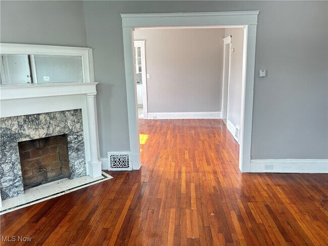 Foto del edificio - 1278 E 115th St