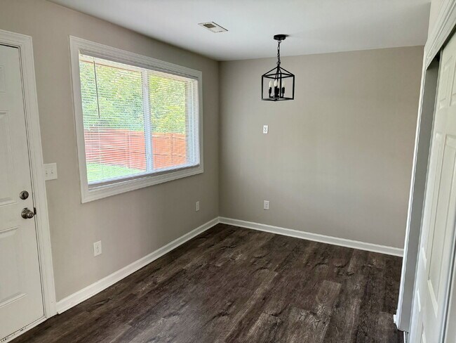 Foto del edificio - East Nashville 2-bedroom in a location you’ll love!