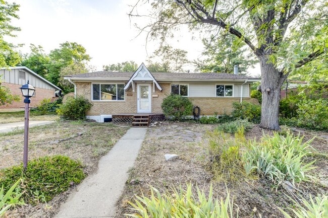 Photo - Beautiful and LARGE 4 bed 3 bath Home in D...