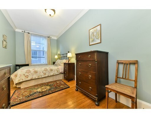 Building Photo - 86 Commonwealth Avenue