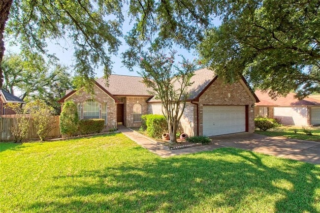 Building Photo - 108 Rio Vista Dr