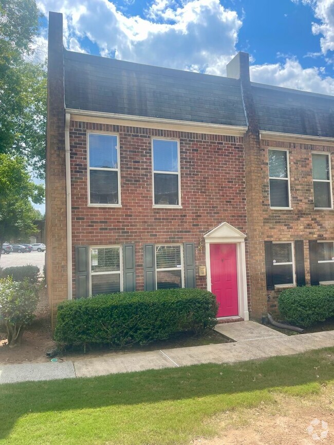 Building Photo - 155 N River Dr