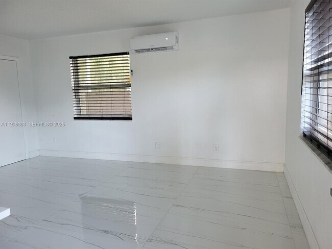 Foto del edificio - 1300 NW 4th Ave