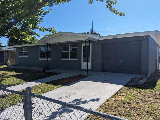 Photo - 1118 Berkshire Rd House