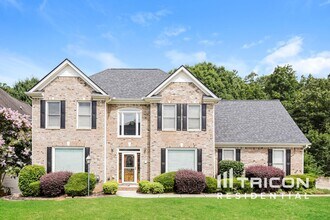 Building Photo - 2205 Washington Dr
