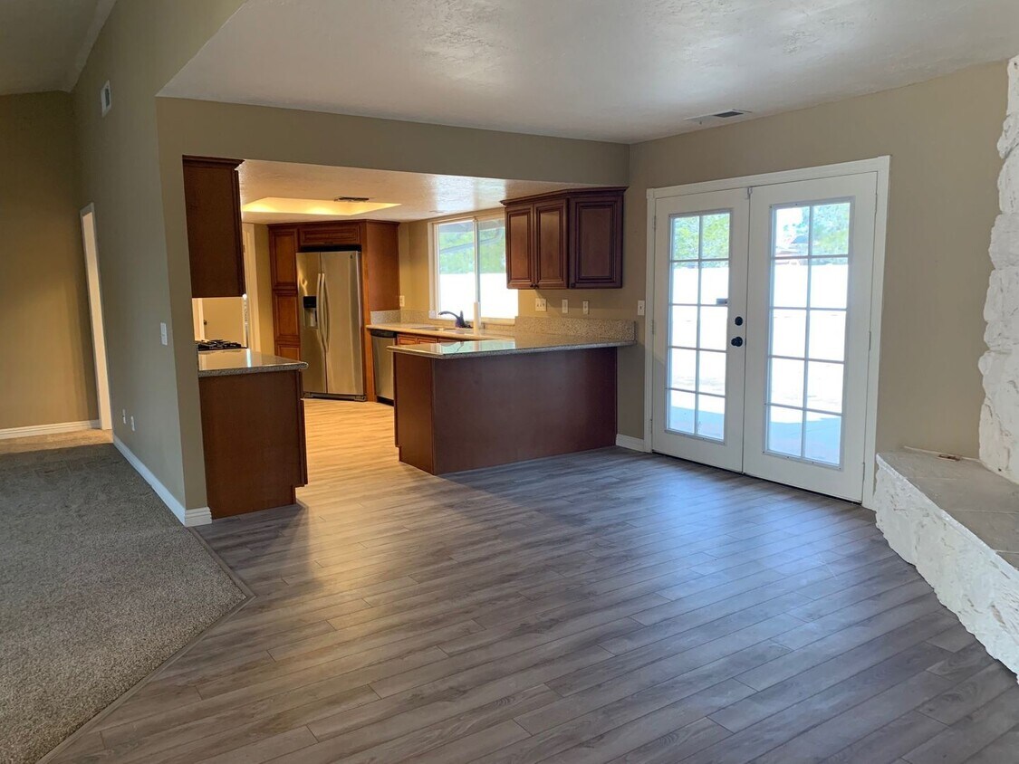 Beautiful Desert Knolls Home Apartments in Apple Valley, CA