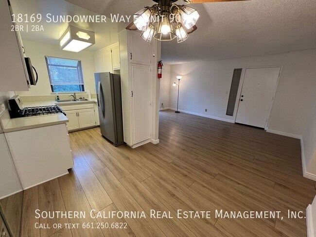 Building Photo - Two Bedroom Condo in Canyon Country