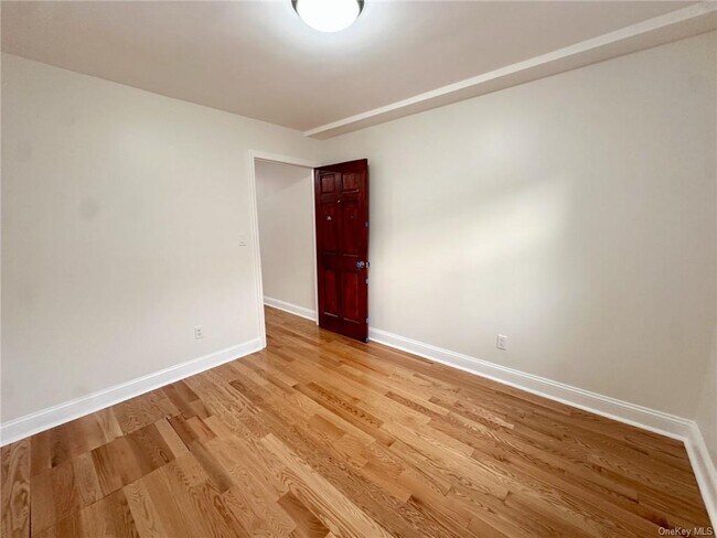 Foto del edificio - 3949 Monticello Ave