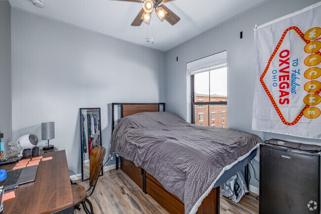4 habitaciones, 2 baños - 1000 pies cuadrados - Tercer dormitorio - Student Housing- 52 East Park Place