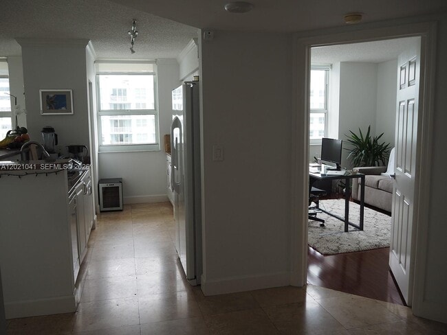 Foto del edificio - 1155 Brickell Bay Dr