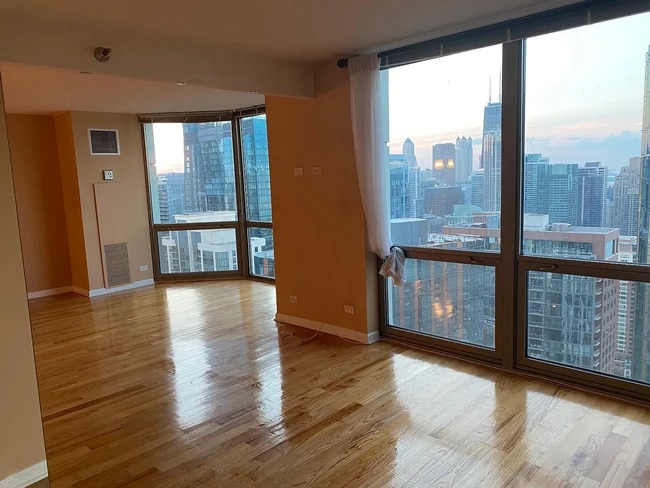 Foto del edificio - 195 N Harbor Dr