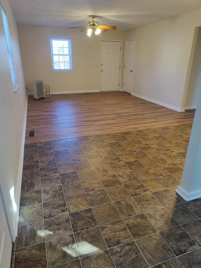 114 Drew Brooke Dr Unit B, Franklin, KY 42134 Apartments in Franklin