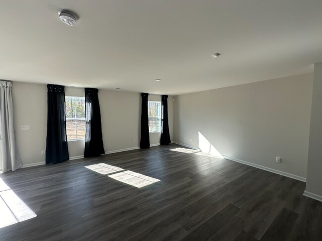 Foto del edificio - 80 Hunting Wood Dr