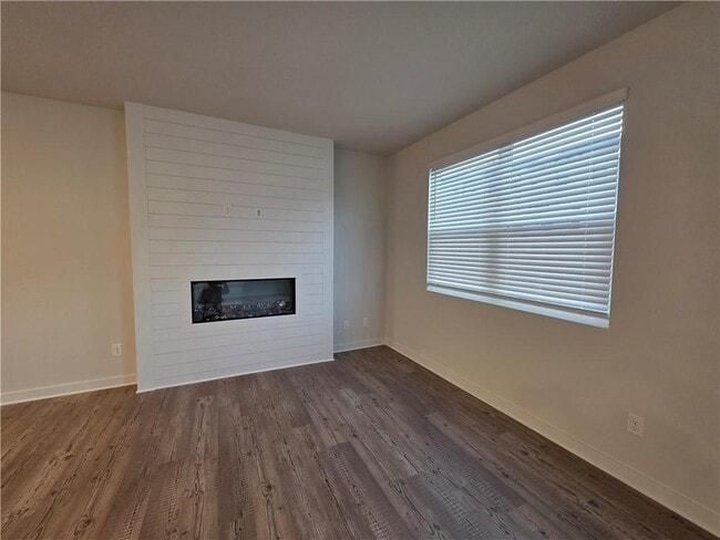 Building Photo - 1712 Harper Lily Ln