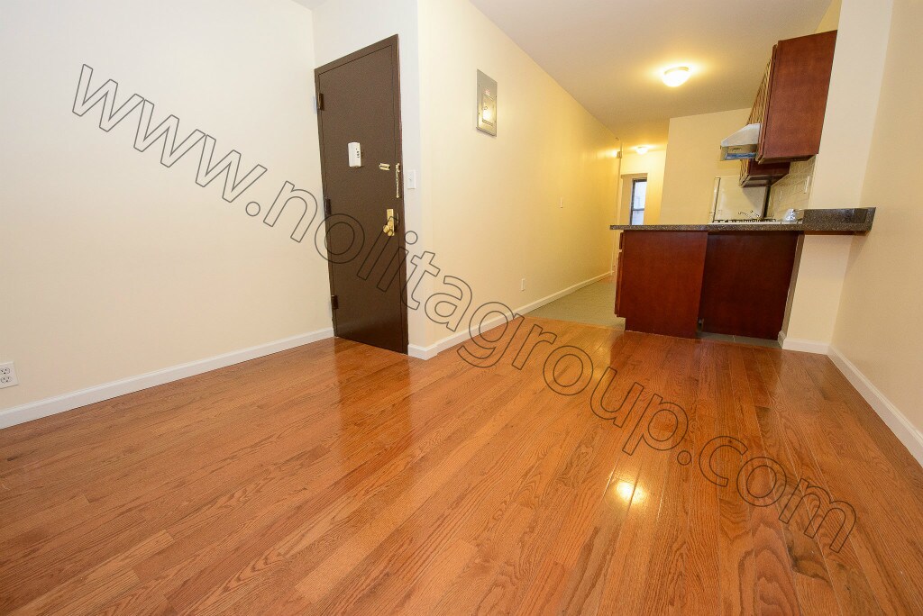 Foto principal - 34 E Broadway