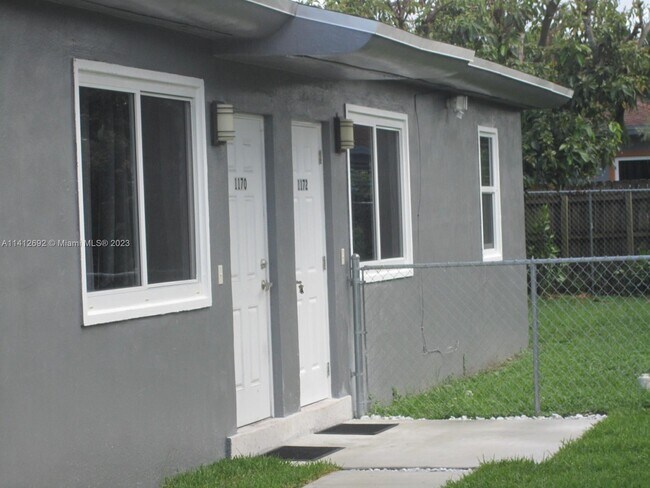 Building Photo - 1172 NE 111th St