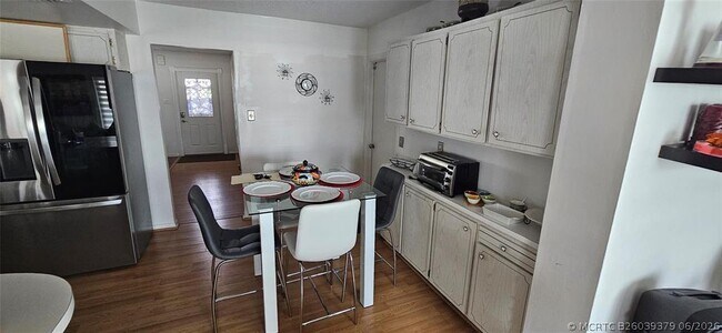 Foto del edificio - 7000 NW 11th St