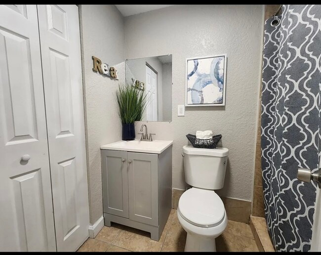 Foto del edificio - 3409 Sloan Rd