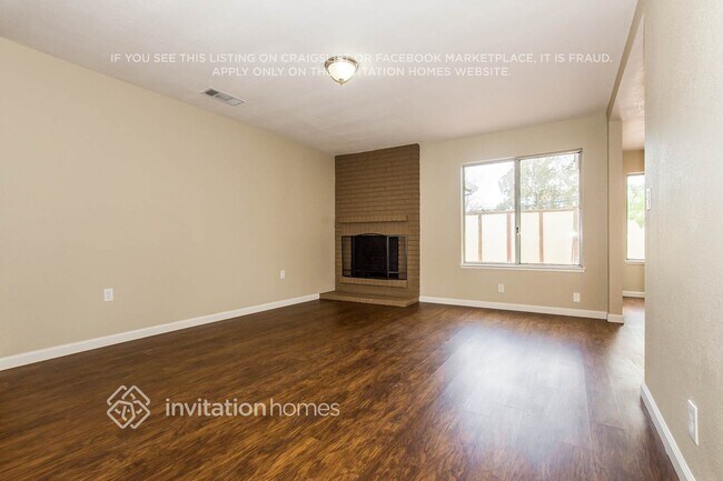 Building Photo - 375 Notre Dame Dr