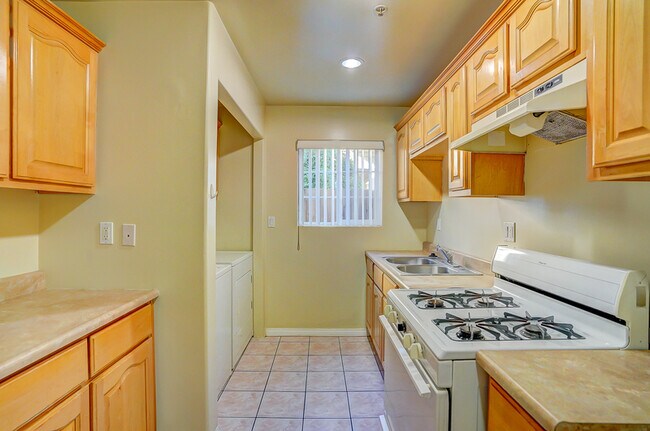 Foto del edificio - 3105 Walton Ave