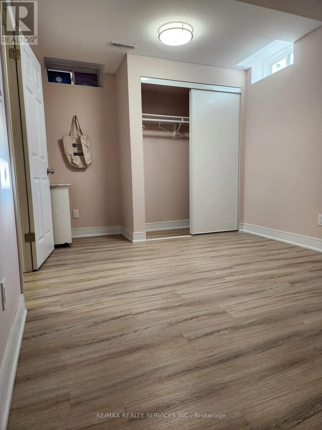 Building Photo - 18 Kilrea Way