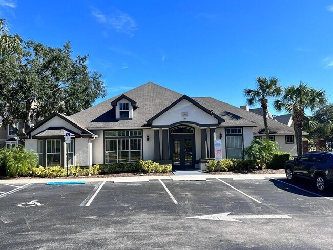 Foto del edificio - 1229 Bermuda Lakes Ln