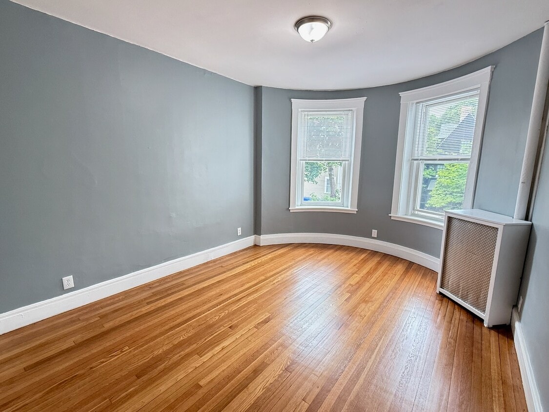 Primary Photo - 17 Warwick Rd