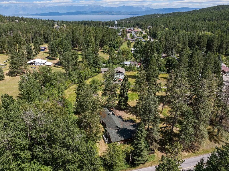 Foto del edificio - 635 Blacktail Rd