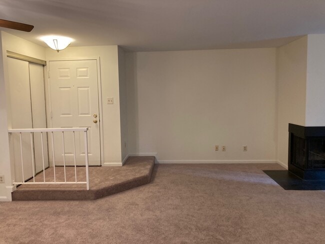 Foto del edificio - 5926 Cove Landing Rd