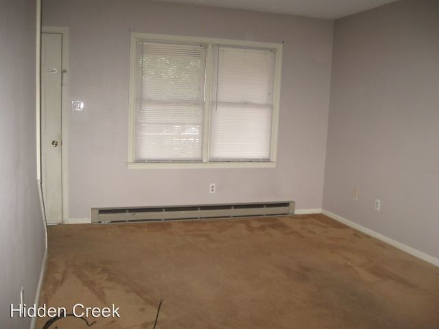 Foto del edificio - 2 br, 1.5 bath Apartment - 220 Adams Lane